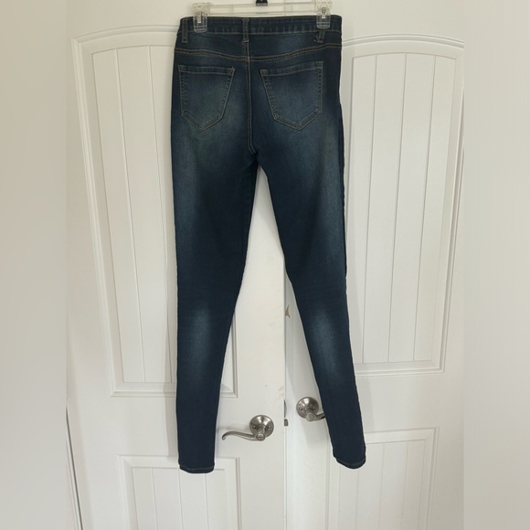 Alloy Apparel Size 5 Inseam 35 jeans - Picture 3 of 4